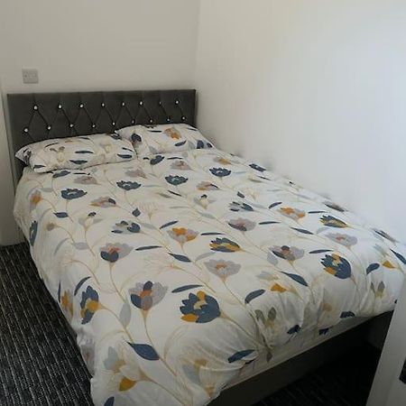 Modern 1 Bed Apartment In Salford Manchester Buitenkant foto
